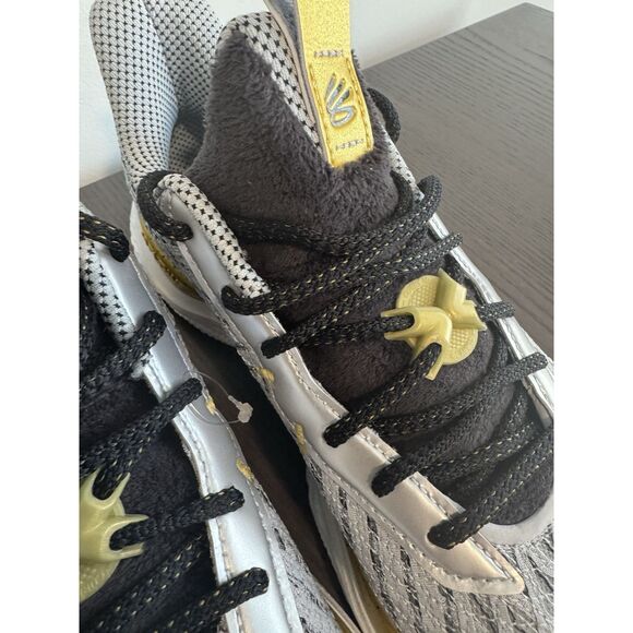 Under Armour Curry X Father to Son Young Wolf Grey GOLD 11.5 Men’s Shoes Sneaker - Picture 5 of 12